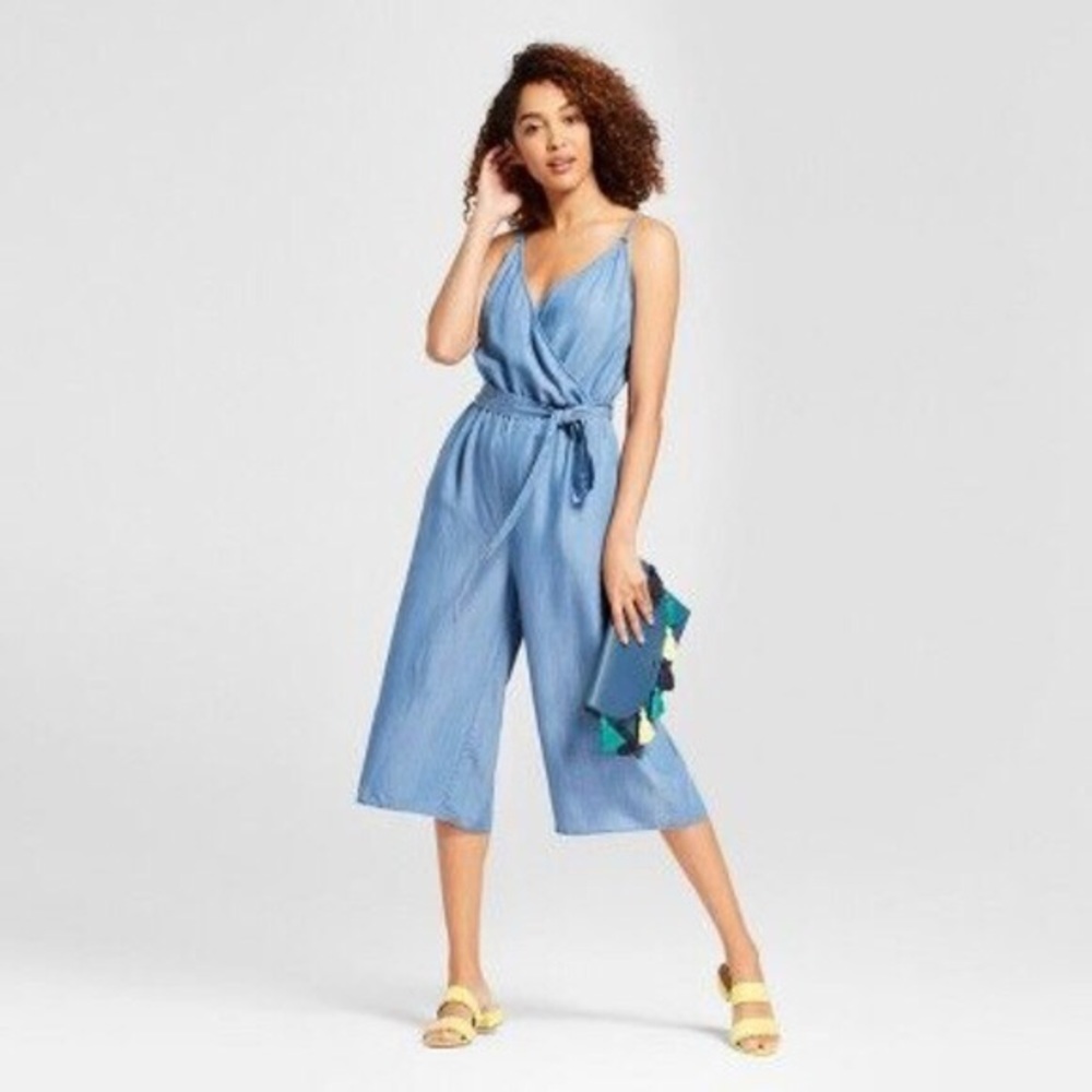 Denim jumpsuit with pockets
